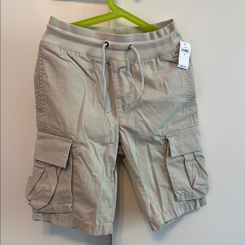 GAP Tan Cargo Shorts Summer Essential